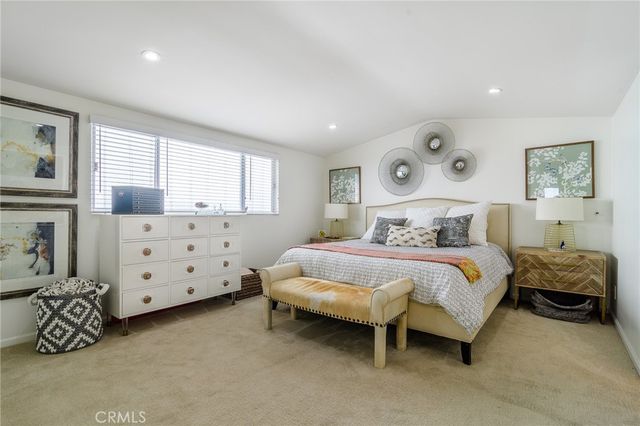 302 S Bay Front, Newport Beach, CA 92662