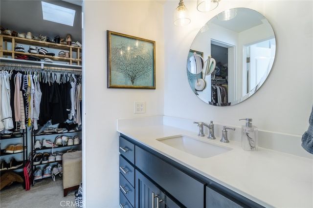 302 S Bay Front, Newport Beach, CA 92662