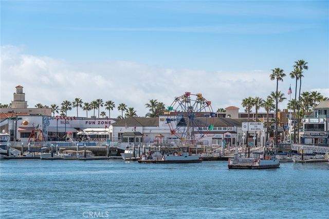 302 S Bay Front, Newport Beach, CA 92662