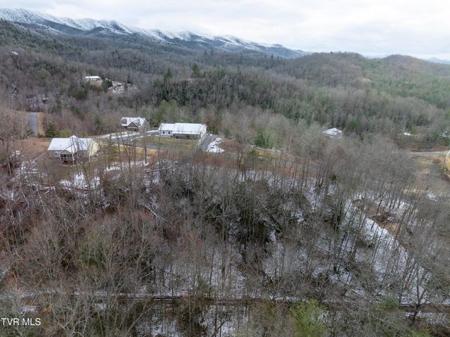 48 Homestead Drive, Unicoi, TN 37692