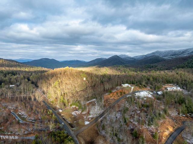 48 Homestead Drive, Unicoi, TN 37692