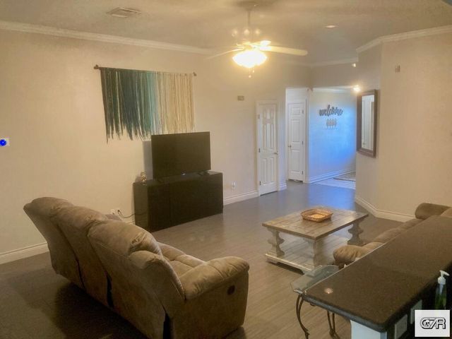 10 Clara Barton Lane, Galveston, TX 77551