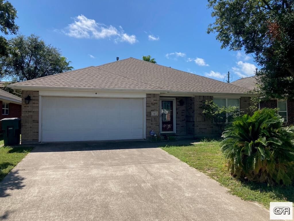 10 Clara Barton Lane, Galveston, TX 77551