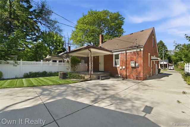 19930 Burgess, Detroit, MI 48219