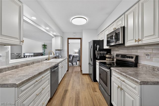 286 E 310th Street, Willowick, OH 44095