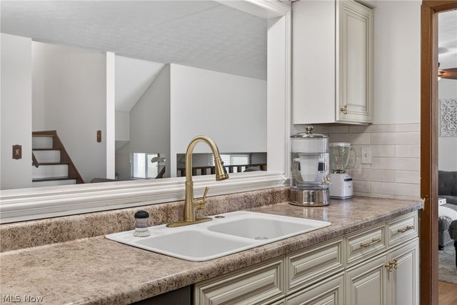 286 E 310th Street, Willowick, OH 44095