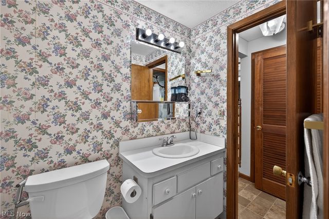 286 E 310th Street, Willowick, OH 44095