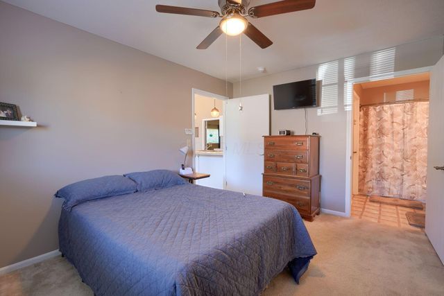 1948 S Farmbrook Creek S, 7, Grove City, OH 43123