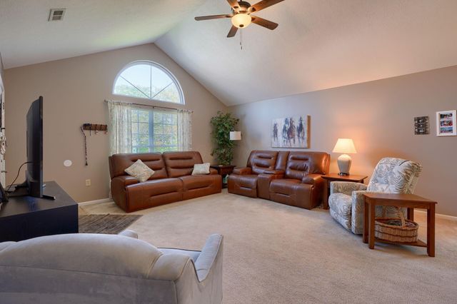 1948 S Farmbrook Creek S, 7, Grove City, OH 43123