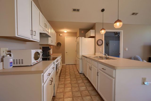 1948 S Farmbrook Creek S, 7, Grove City, OH 43123