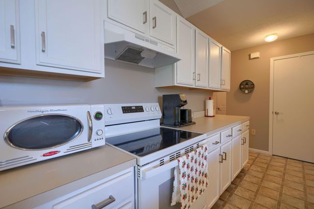 1948 S Farmbrook Creek S, 7, Grove City, OH 43123