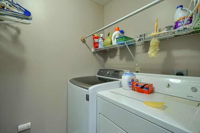 1948 S Farmbrook Creek S, 7, Grove City, OH 43123