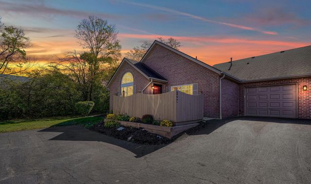 1948 S Farmbrook Creek S, 7, Grove City, OH 43123