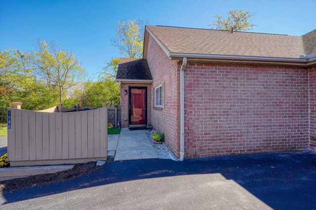 1948 S Farmbrook Creek S, 7, Grove City, OH 43123