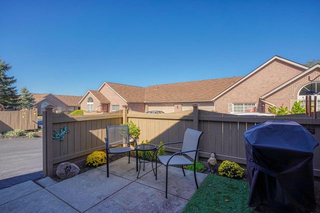 1948 S Farmbrook Creek S, 7, Grove City, OH 43123