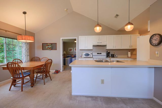 1948 S Farmbrook Creek S, 7, Grove City, OH 43123