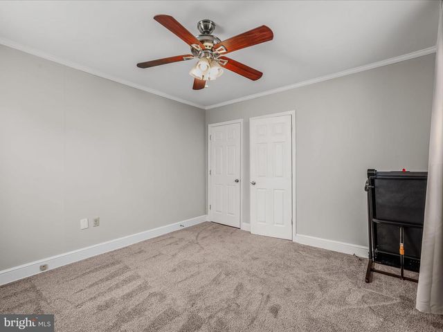 812 JEFFERSON AVE, Charles Town, WV 25414