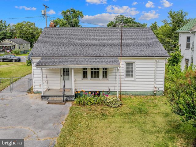 812 JEFFERSON AVE, Charles Town, WV 25414