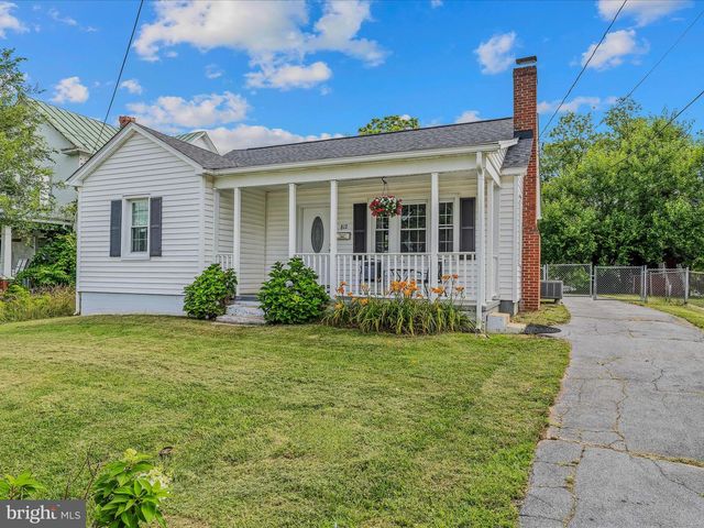 812 JEFFERSON AVE, Charles Town, WV 25414