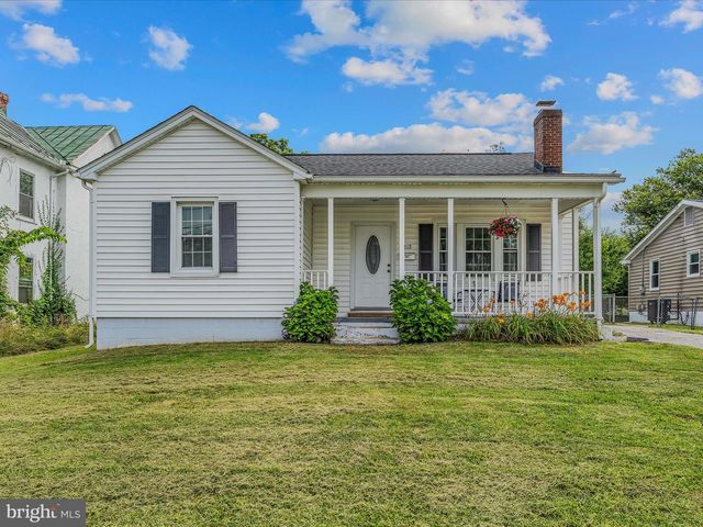 812 JEFFERSON AVE, Charles Town, WV 25414