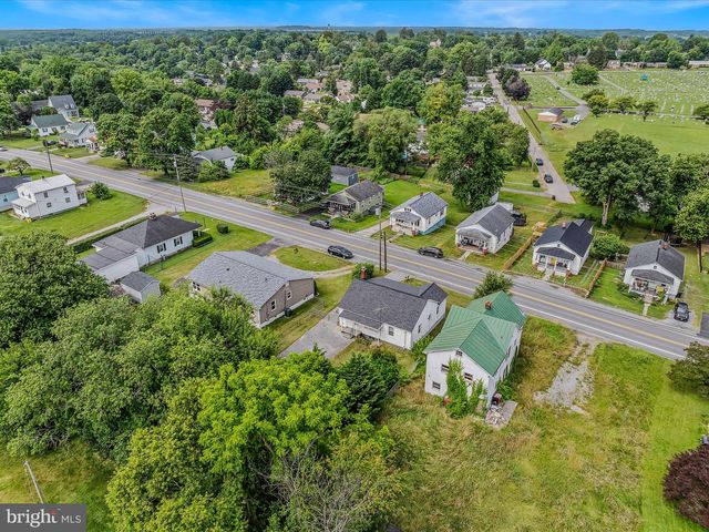 812 JEFFERSON AVE, Charles Town, WV 25414