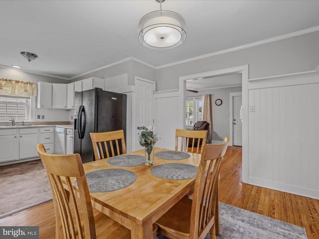 812 JEFFERSON AVE, Charles Town, WV 25414