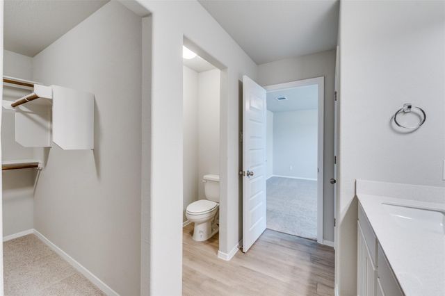 68 Bent Trail LN, Georgetown, TX 78628