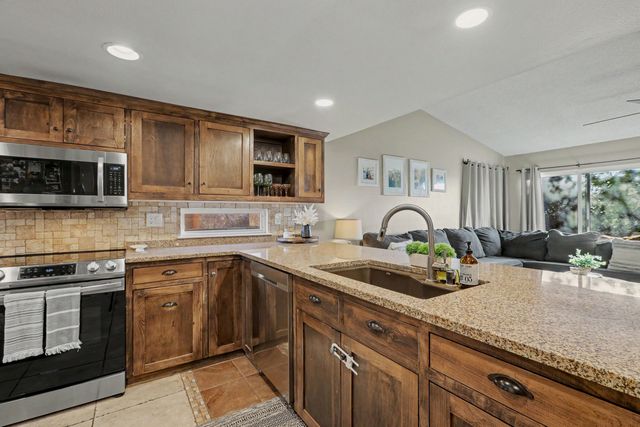 637 Monte Alto Drive NE, Albuquerque, NM 87123