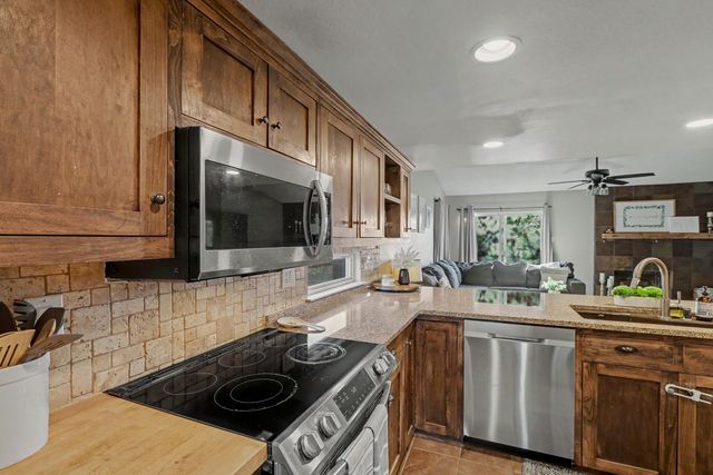 637 Monte Alto Drive NE, Albuquerque, NM 87123
