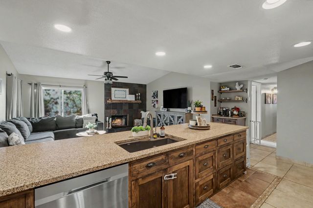 637 Monte Alto Drive NE, Albuquerque, NM 87123