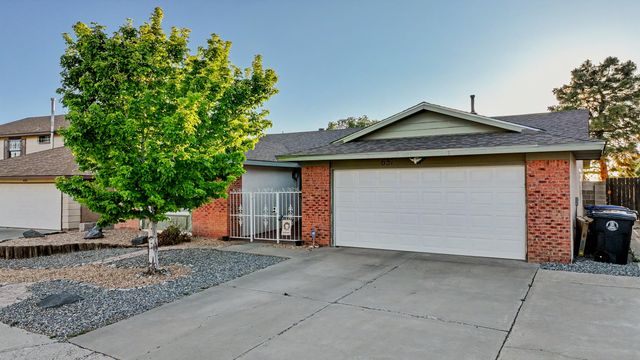637 Monte Alto Drive NE, Albuquerque, NM 87123