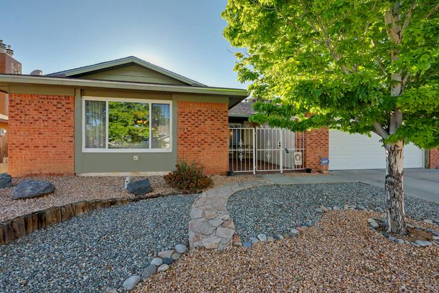 637 Monte Alto Drive NE, Albuquerque, NM 87123
