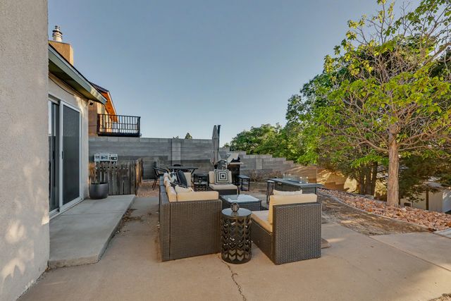 637 Monte Alto Drive NE, Albuquerque, NM 87123