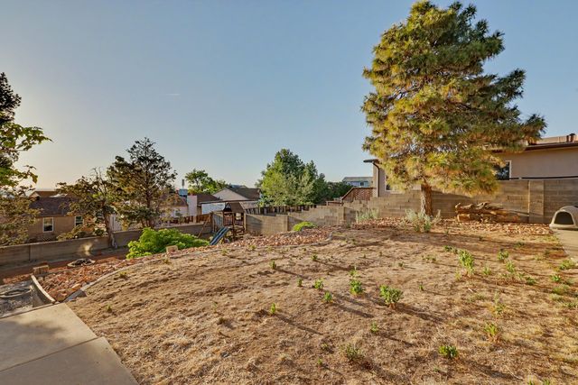 637 Monte Alto Drive NE, Albuquerque, NM 87123