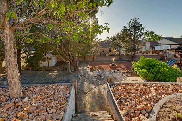 637 Monte Alto Drive NE, Albuquerque, NM 87123