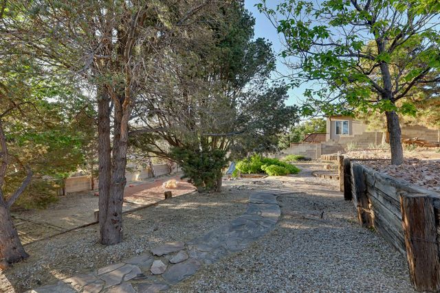 637 Monte Alto Drive NE, Albuquerque, NM 87123