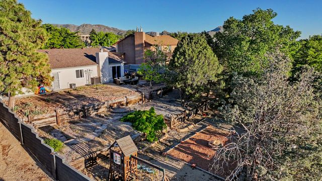 637 Monte Alto Drive NE, Albuquerque, NM 87123