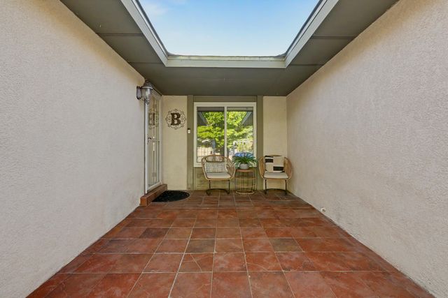 637 Monte Alto Drive NE, Albuquerque, NM 87123