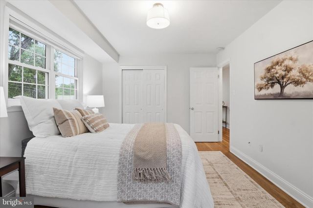 1812 OLNEY RD, Falls Church, VA 22043
