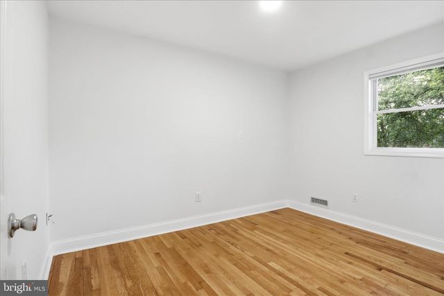 1812 OLNEY RD, Falls Church, VA 22043