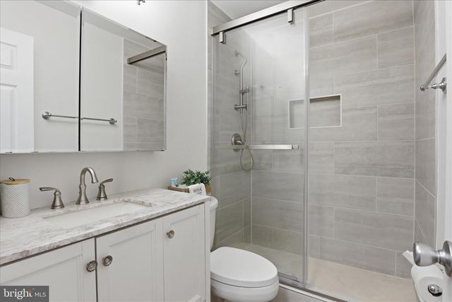 1812 OLNEY RD, Falls Church, VA 22043