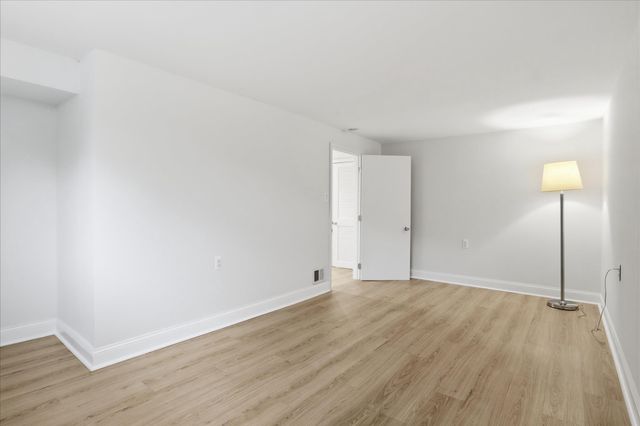 1812 OLNEY RD, Falls Church, VA 22043