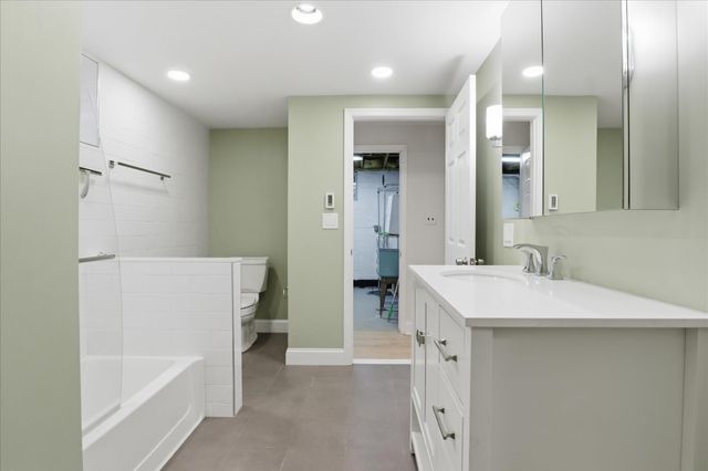 1812 OLNEY RD, Falls Church, VA 22043
