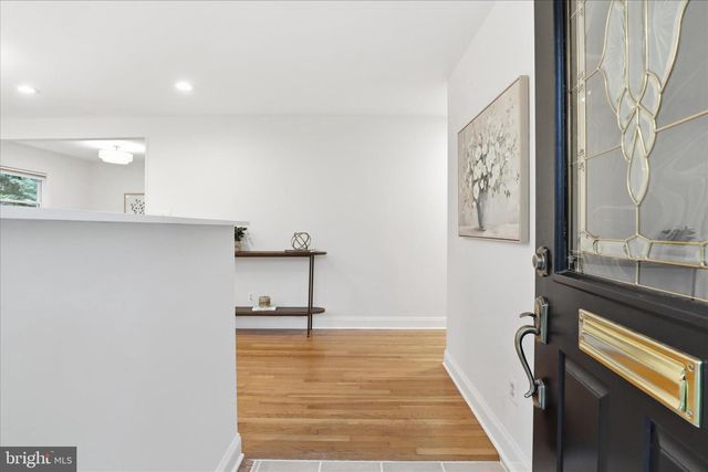 1812 OLNEY RD, Falls Church, VA 22043