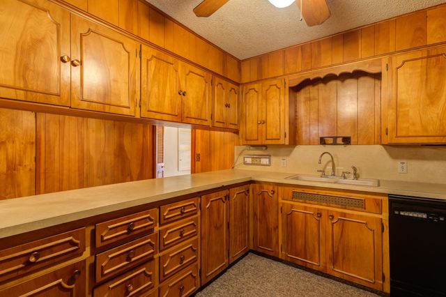 111 E 13th Street, Littlefield, TX 79339