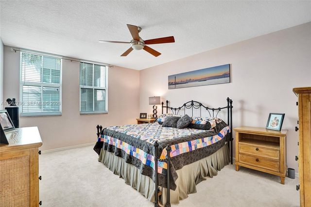 2421 NE 65th Street 202, Fort Lauderdale, FL 33308