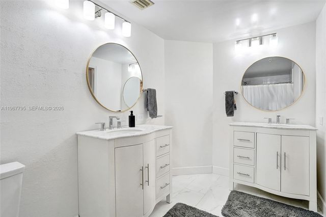 2421 NE 65th Street 202, Fort Lauderdale, FL 33308