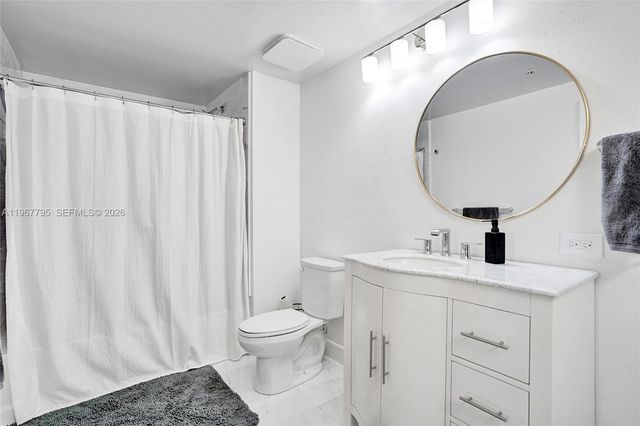 2421 NE 65th Street 202, Fort Lauderdale, FL 33308