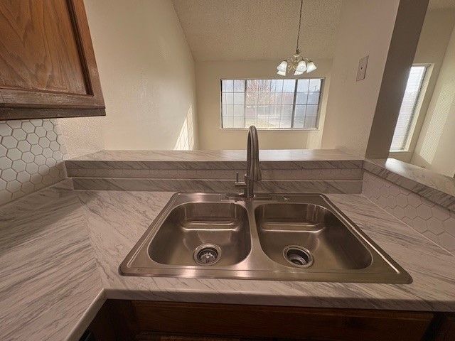 5930 Timbercrest Drive, Arlington, TX 76017