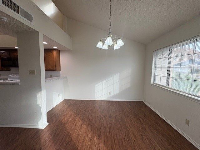 5930 Timbercrest Drive, Arlington, TX 76017